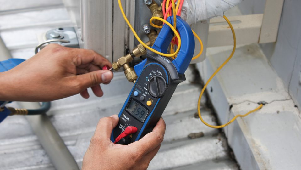 Máy lạnh Aqua không mát do tụ điện hỏng