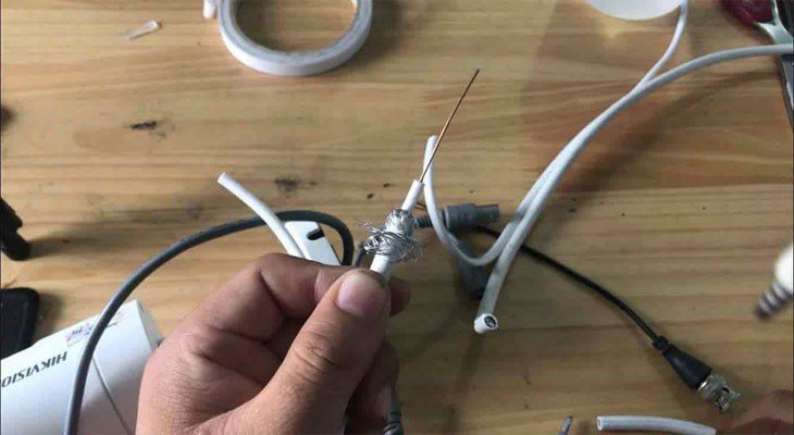 Dây nguồn từ cảm biến đến mạch điều khiển bị đứt hoặc bị tụt