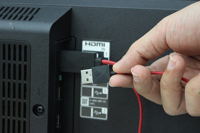 kết nối điện thoại android với tivi Aqua qua cổng HDMI