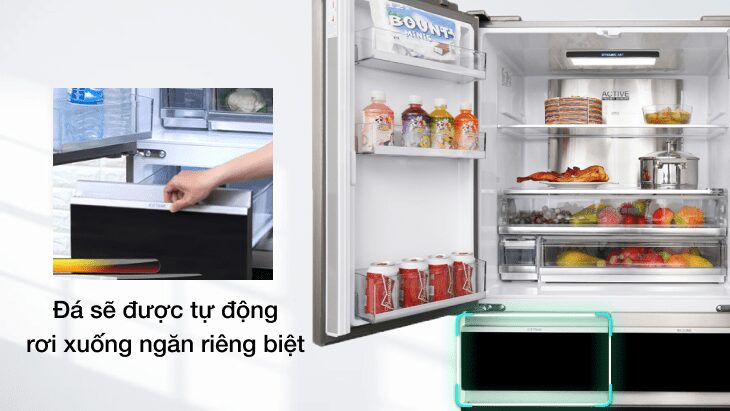 Đá sẽ tự động rơi xuống ngăn chứa riêng biệt