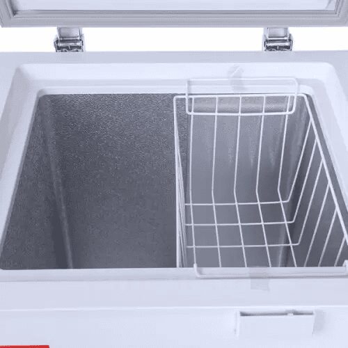 Tắt nguồn điện và lấy hết thực phẩm ra khỏi tủ