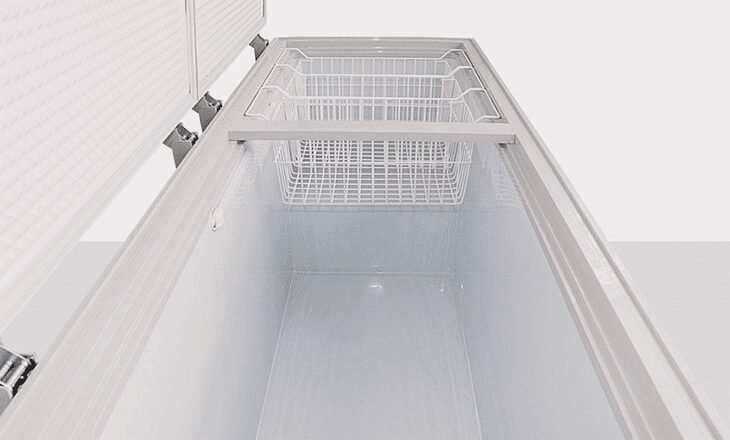 Kiểm tra khay đựng nước dư của tủ mát Aqua