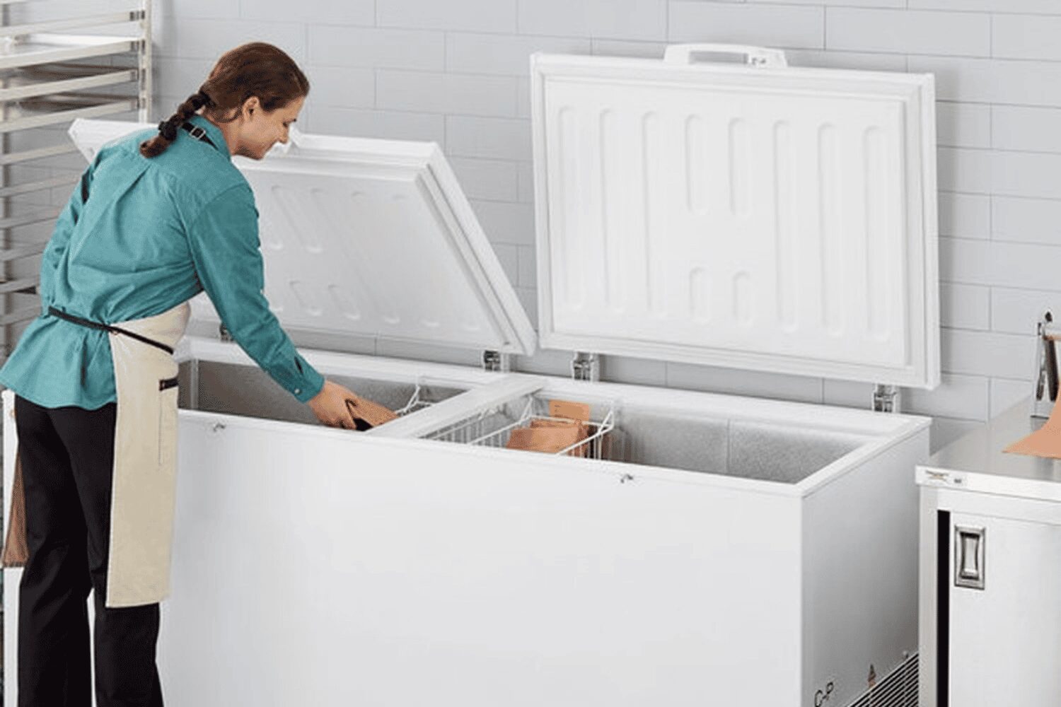 Cần sắp xếp thực phẩm trong tủ hợp lý
